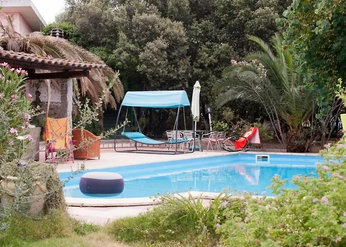 Loft Mansardato Con Giardino E Piscina In Privata Loft With Garden And Swimming Pool In A Private